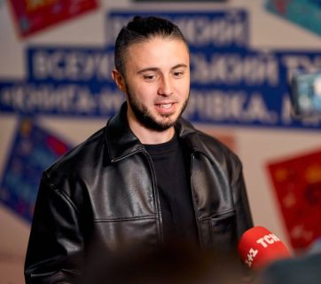 Тарас Тополь и Фагот презентовали проект «Книга-мандрівка. Міста»
