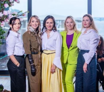 Connecting Women
