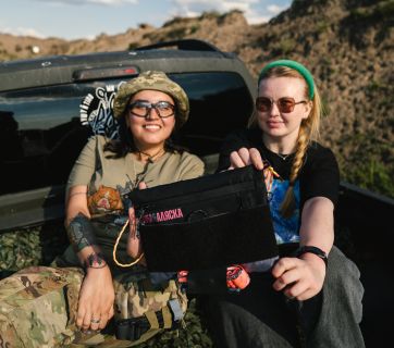 Бренд keep® совместно с VETERANKA и фильмом «Куба & Аляска» выпустил благотворительную серию сумок