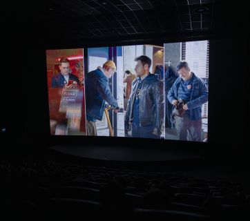 Ховаючи колишню