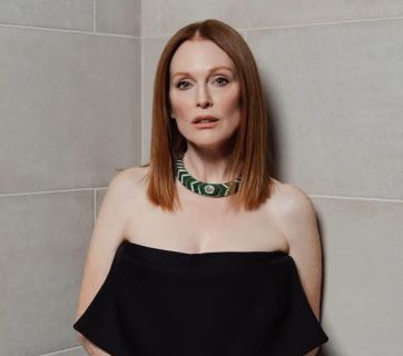 Джулианна Мур