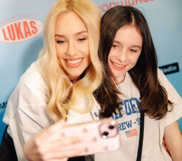 Миллион гривен на помощь детям: Даша Квиткова провела благотворительное событие «Под подушкой»