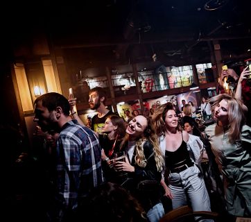 Caribbean Club і Pepper’s Club