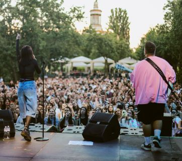 новий проєкт Feels