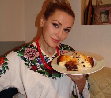 Ольга Сумская готовит творожную пасху