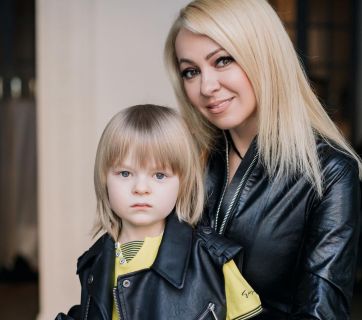 Яна Рудковская с сыном