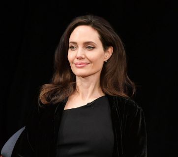 Анджелина Джоли
