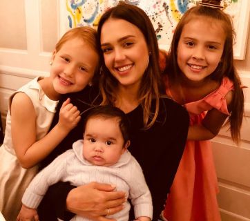 Джессика Альба