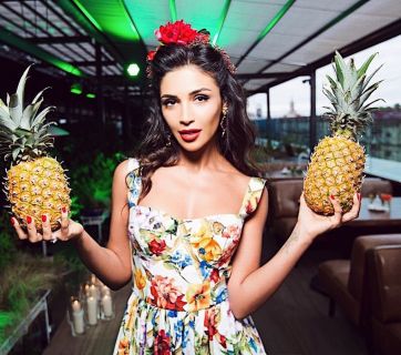 Санта Димопулос на своем дне рождения