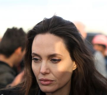 Анджелина Джоли