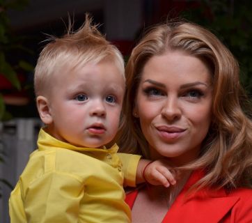 Яна Глущенко показала свого однорічного сина