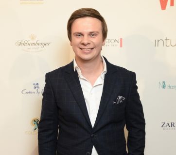 Дмитрий Комаров