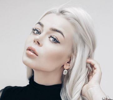 Алина Гросу