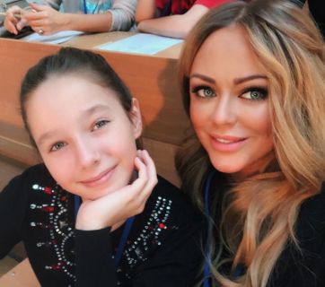 Юлия Началова с дочкой