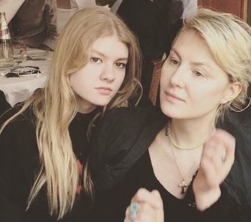 Рената Литвинова с дочерью