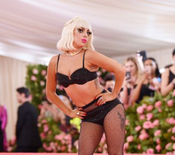 Леди Гага на Met Gala 2019