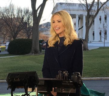 Иванка Трамп восхитила поклоннков шикарным вечерним платьем