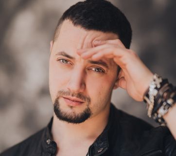 Стас Шуринс