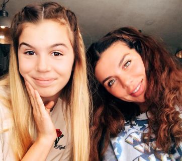 Анна Седкова с дочерью Алиной