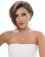 Лєна Адамова