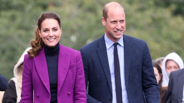 Кейт Миддлтон в брючном костюме Emilia Wickstead