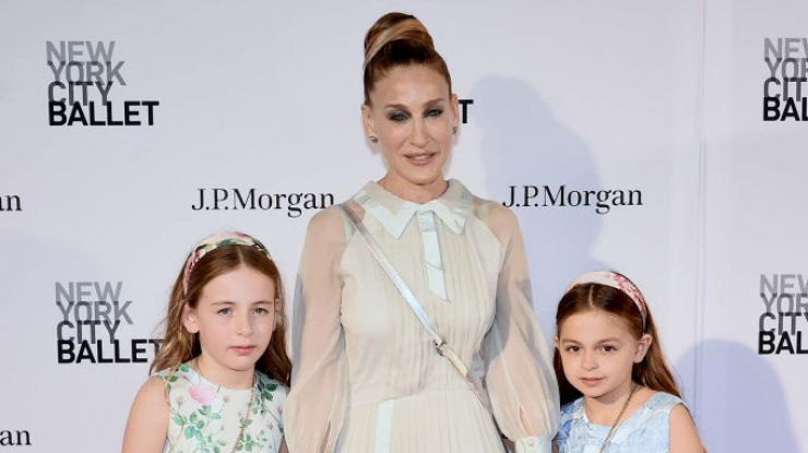 Сара Джессика Паркер с дочками на торжественном приеме