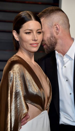 Джессика Бил