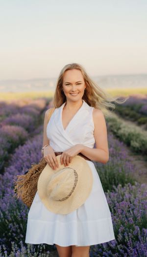 Анна Олексенко