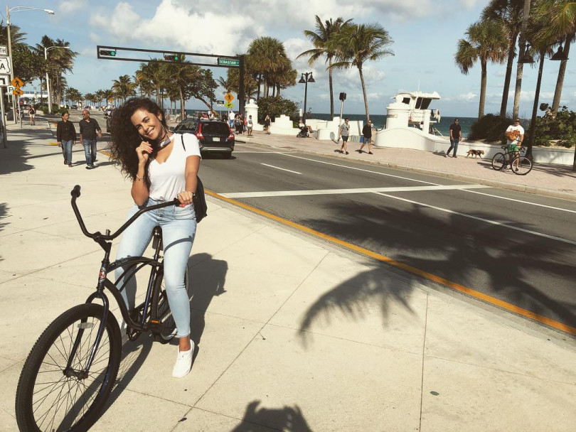 Настя Каменских в Америке