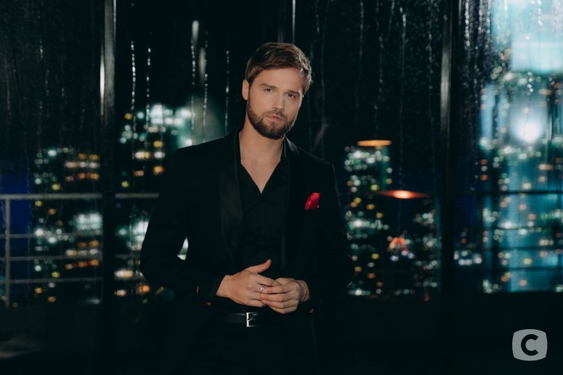 Холостяк Алекс Топольський