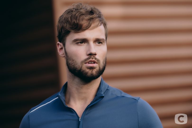 Холостяк Алекс Топольский