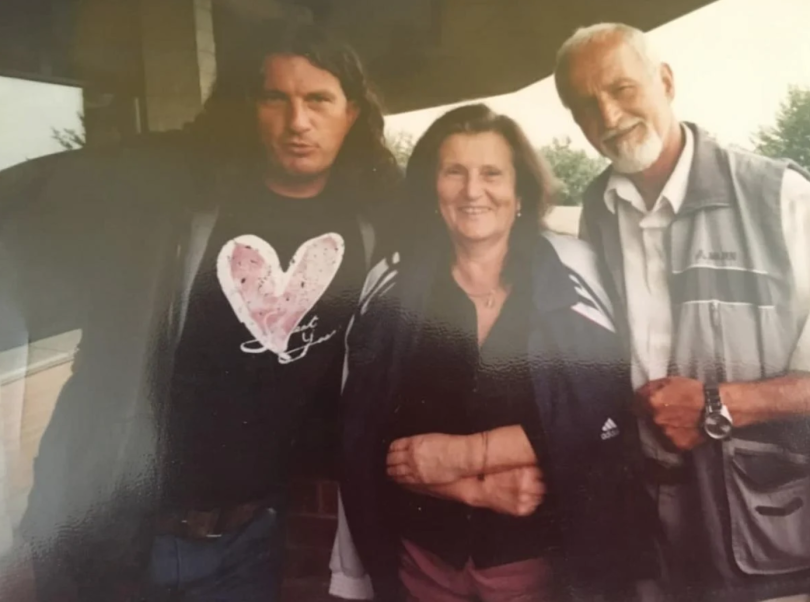 Кузьма Скрябин и его родители