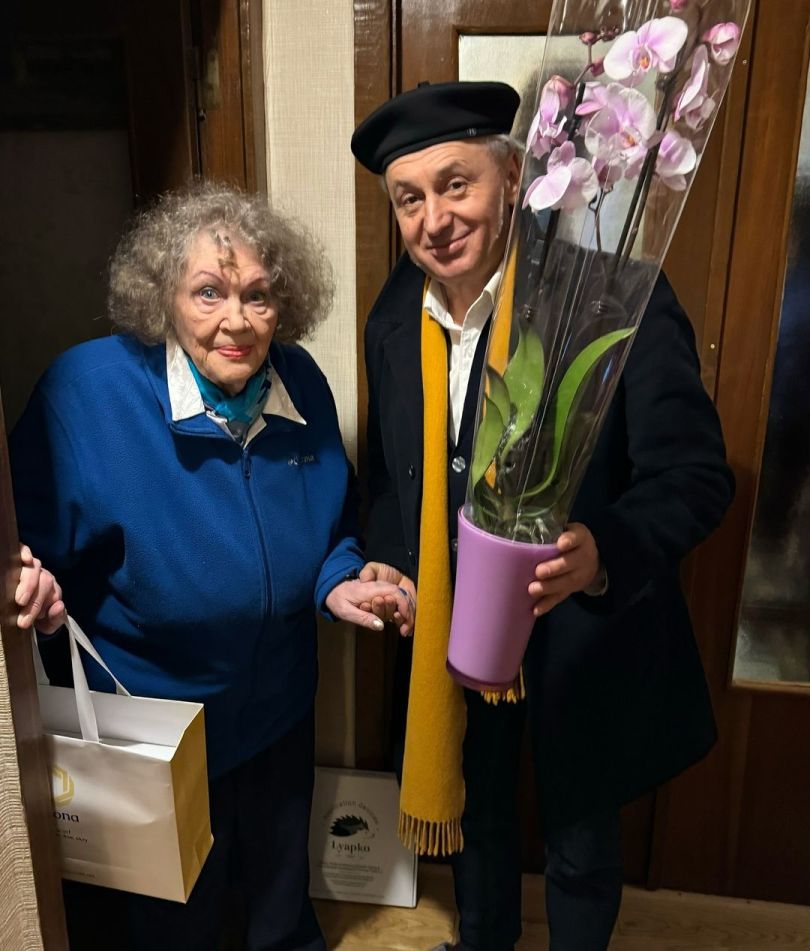 Ліна Костенко та Іван Малкович засвітилися на свіжому фото, що сколихнуло мережу
