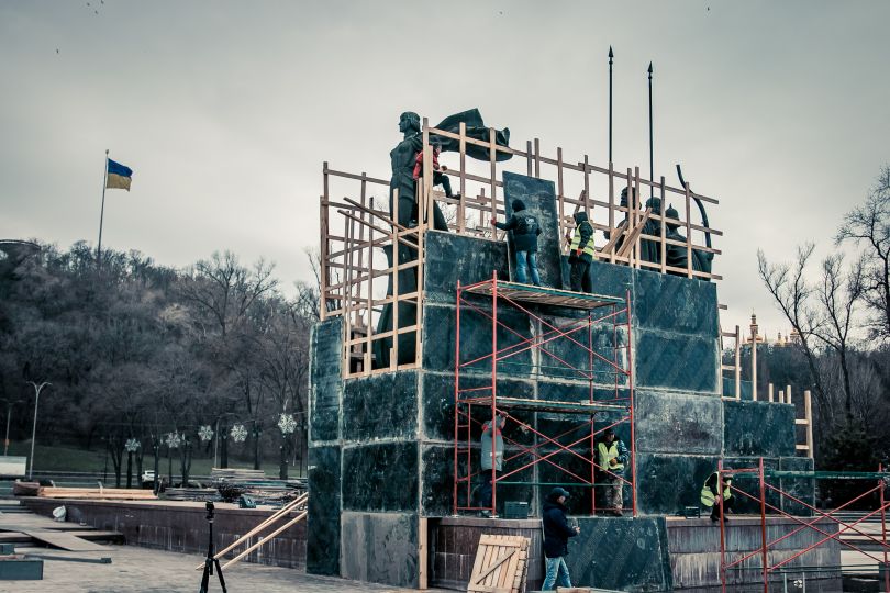 памʼятник засновникам Києва