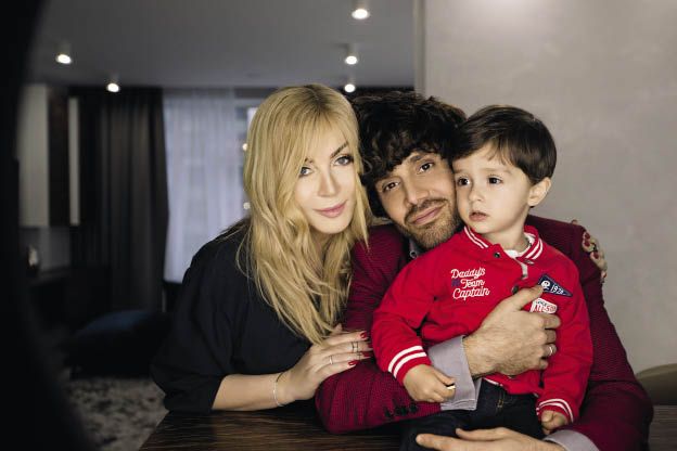 Ірина Білик і Аслан Ахмадов з сином Табрізом