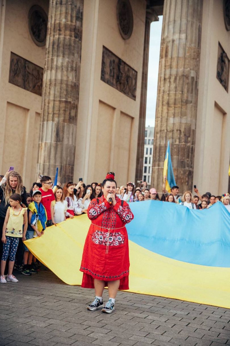 alyona alyona під час маршу в Берліні