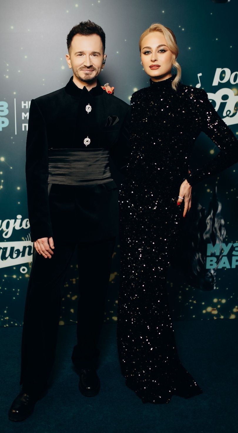 Переможці і зірковий хідник премії MUZVAR AWARDS: як це було - Фото №12