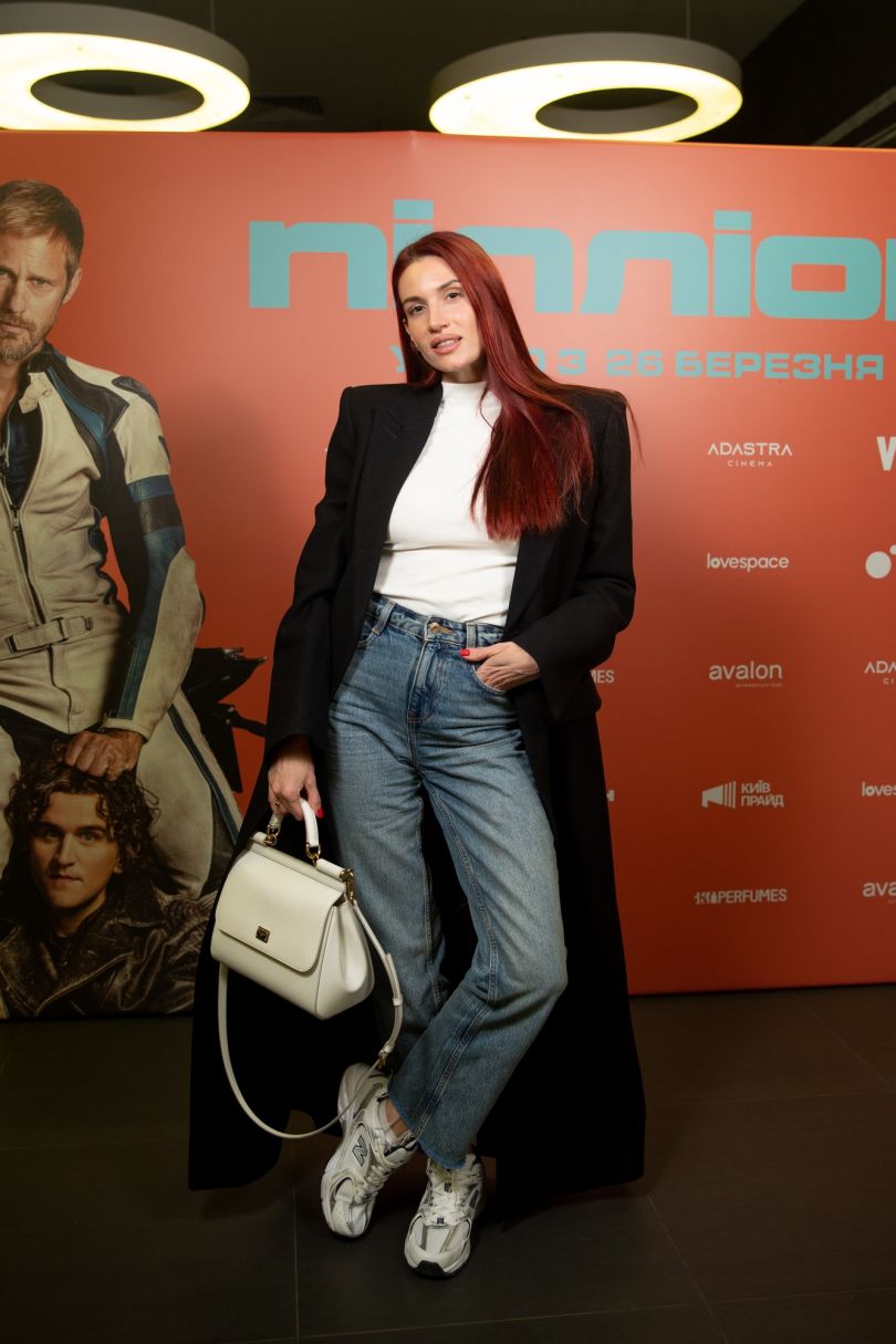 Нова квір-романтична комедія «Пілліон» із Александером Скашгордом та Гаррі Меллінґом - Фото №5