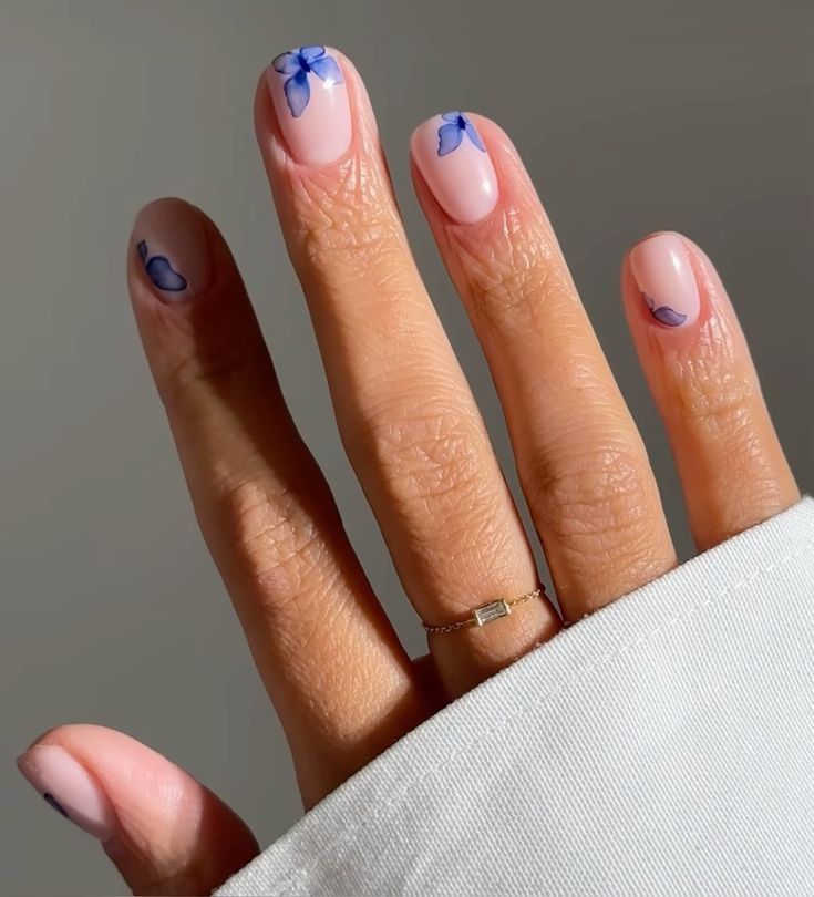 Маникюр на Пасху: топ-10 идей, которые дополнят ваш праздничный образ - Фото №22