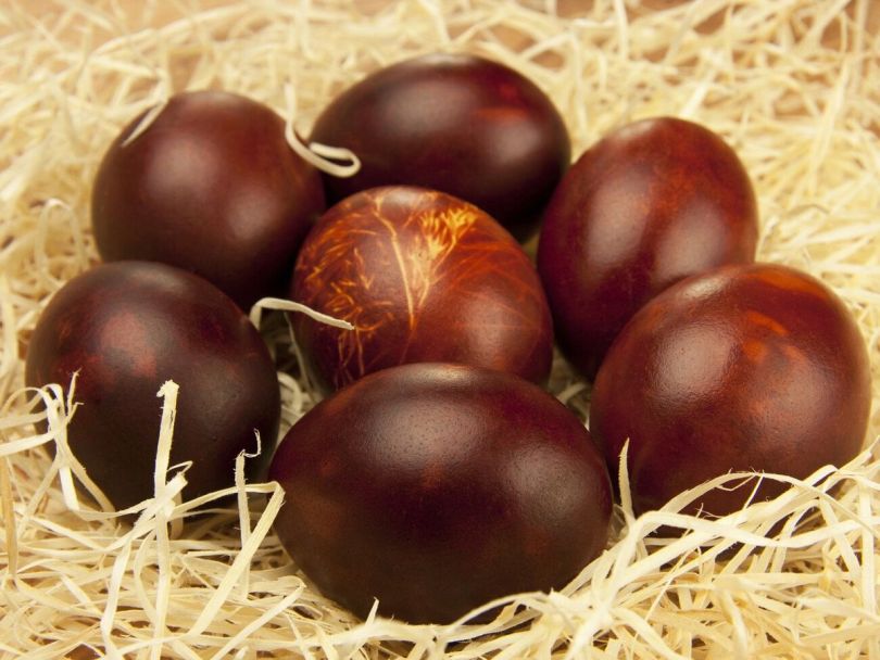 Чим пофарбувати яйця на Великдень: топ-7 натуральних барвників - Фото №2