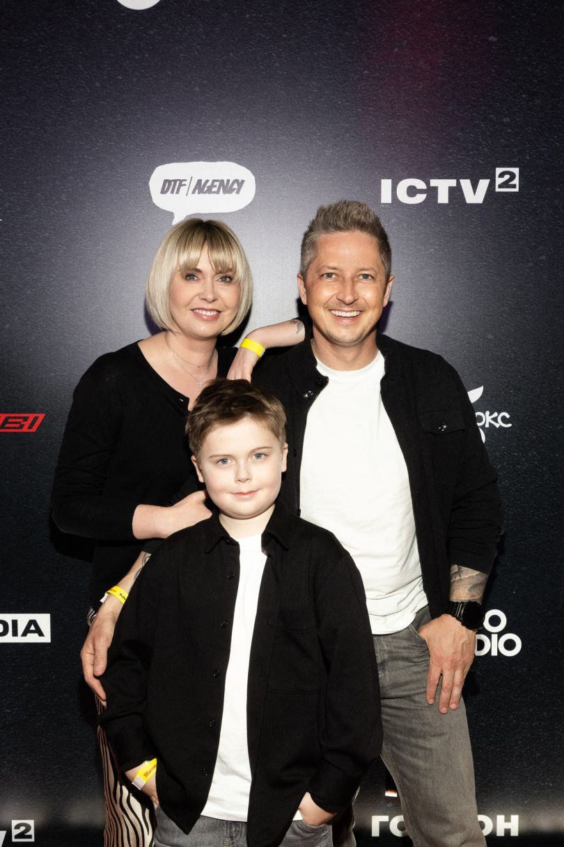 Олександр Педан з дружиною і сином