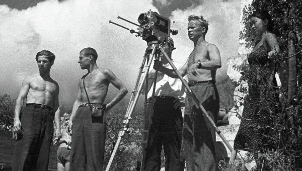 Олександр Довженко: історія українського режисера, якого відзначив Чарлі Чаплін - Фото №6