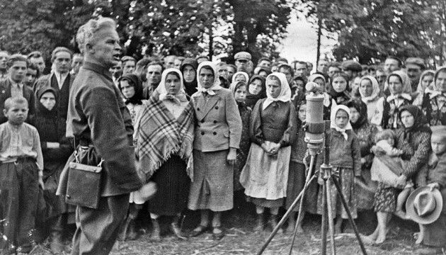 Олександр Довженко: історія українського режисера, якого відзначив Чарлі Чаплін - Фото №9