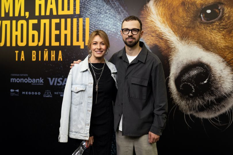 Олена Кравецьна премʼєрі фільму «Ми, наші улюбленці та війна»