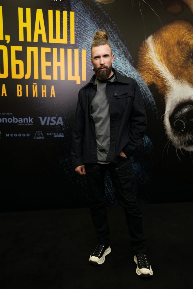Олексій Суровцев на премʼєрі фільму «Ми, наші улюбленці та війна»