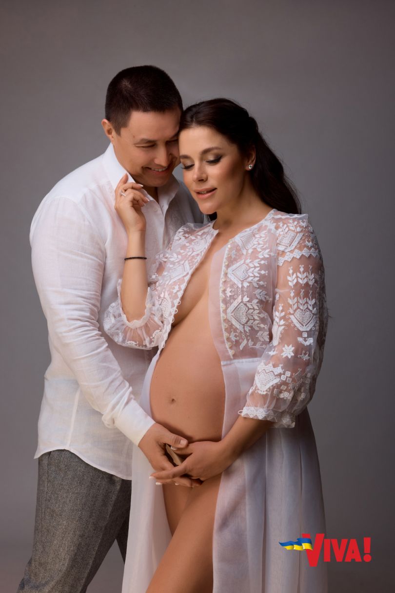 Вагітна Іванна Онуфрійчук і її чоловік Алмаз у фотосесії Viva.ua