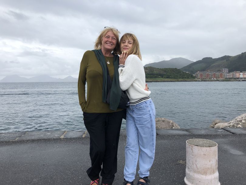 Співачка KOLA і її мама