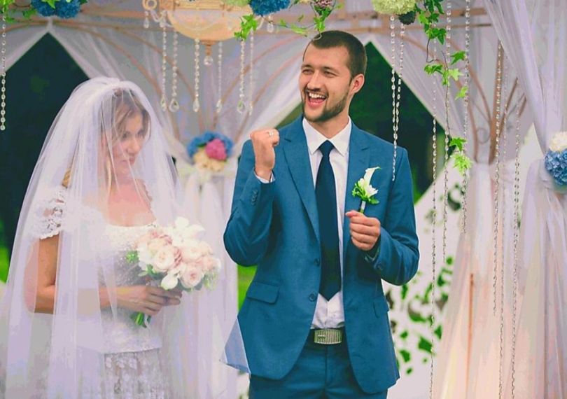 Тамерлан і Альона Омаргалієва на своєму весіллі