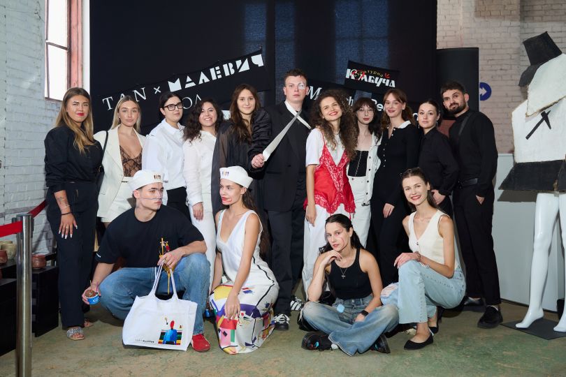 закритий показ колекції &laquo;Код&raquo; Андре Тана, натхненної Малевичем