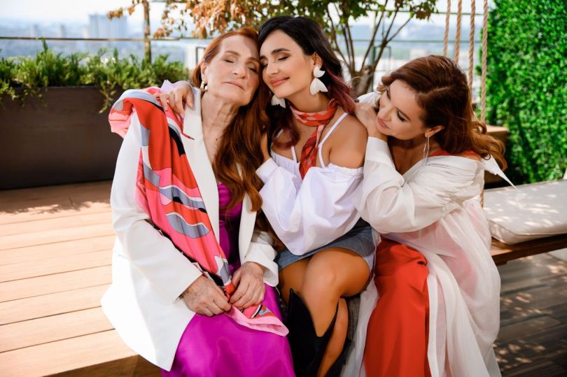 Анна Трінчер показала свою маму і бабусю